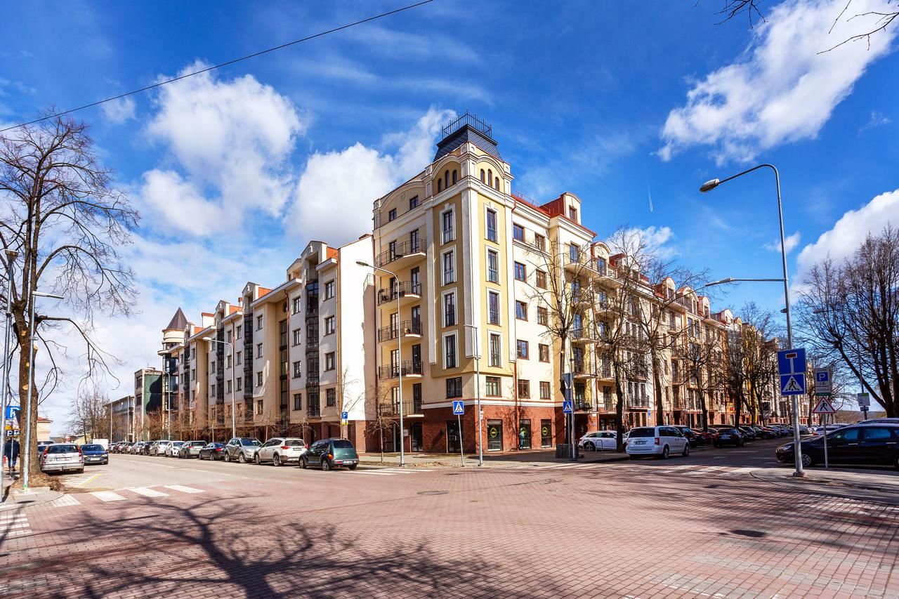 Апартаменты EDEN - A Bright Modern Apartment in Old Town by Houseys Вильнюс-48