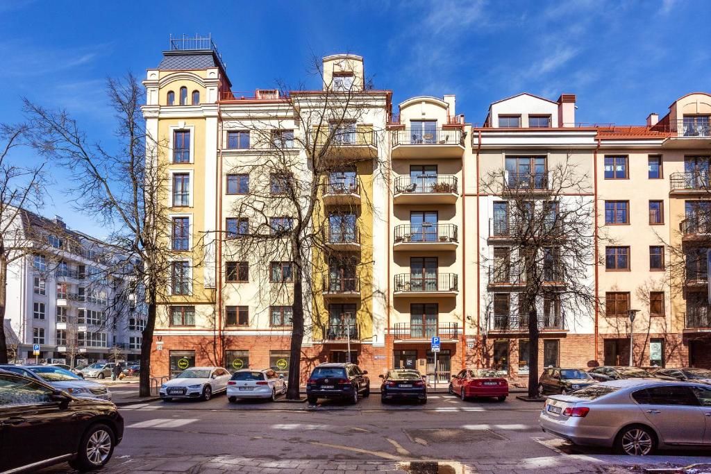 Апартаменты EDEN - A Bright Modern Apartment in Old Town by Houseys Вильнюс-53